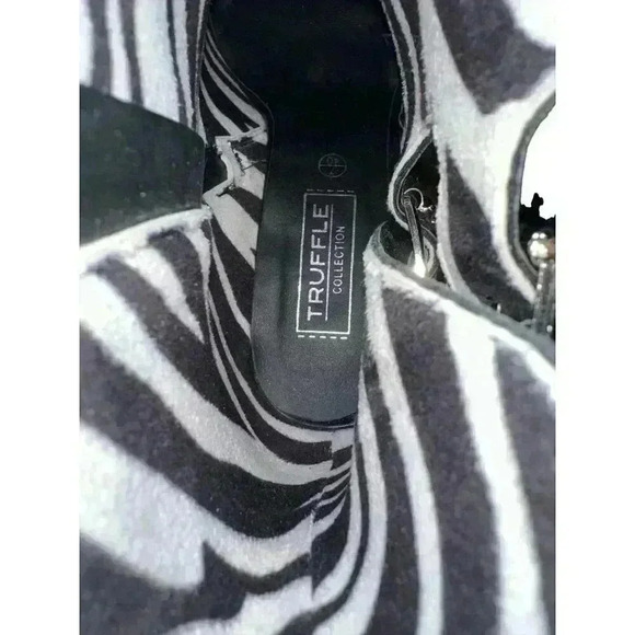 Truffle Collection Black Studded Boots With Block Heel, Size 40 EUR, EUC - Picture 12 of 12